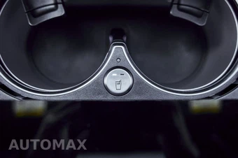 2025 Mercedes-Benz AMG G 63 4MATIC - miniatura 71