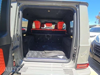 2025 Mercedes-Benz AMG G 63 4MATIC - miniatura 11