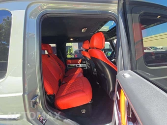 2025 Mercedes-Benz AMG G 63 4MATIC - miniatura 13