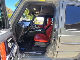 2025 Mercedes-Benz AMG G 63 4MATIC - miniatura 3