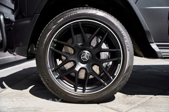 2025 Mercedes-Benz AMG G 63 4MATIC - miniatura 3