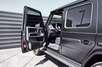 2025 Mercedes-Benz AMG G 63 4MATIC - miniatura 31