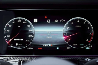 2025 Mercedes-Benz AMG G 63 4MATIC - miniatura 64
