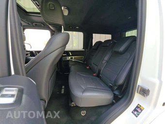 2025 Mercedes-Benz AMG G 63 4MATIC – miniatura 13