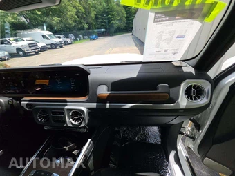 2025 Mercedes-Benz AMG G 63 4MATIC – miniatura 19