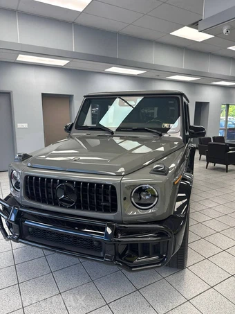 2025 Mercedes-Benz AMG G 63 4MATIC - miniatura 2