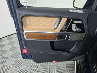2025 Mercedes-Benz AMG G 63 4MATIC – miniatura 9