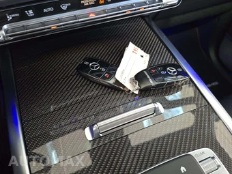 2025 Mercedes-Benz AMG G 63 4MATIC – miniatura 7