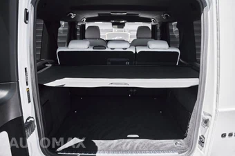 2025 Mercedes-Benz AMG G 63 4MATIC - miniatura 19