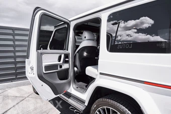 2025 Mercedes-Benz AMG G 63 4MATIC - miniatura 30