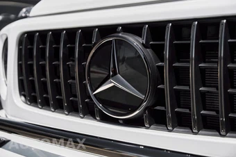 2025 Mercedes-Benz AMG G 63 4MATIC - miniatura 8