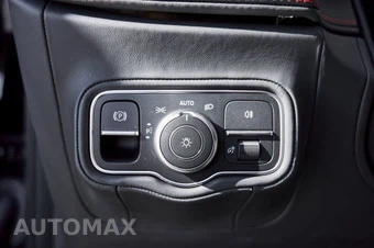 2025 Mercedes-Benz AMG G 63 4MATIC - miniatura 54