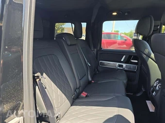 2025 Mercedes-Benz AMG G 63 4MATIC – miniatura 16