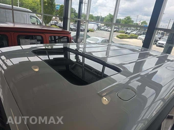 2025 Mercedes-Benz AMG G 63 4MATIC – miniatura 12