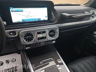 2025 Mercedes-Benz AMG G 63 4MATIC – miniatura 11