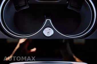 2025 Mercedes-Benz AMG G 63 4MATIC - miniatura 70