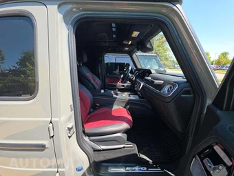 2025 Mercedes-Benz AMG G 63 4MATIC - miniatura 18