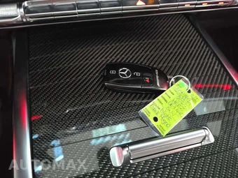 2025 Mercedes-Benz AMG G 63 4MATIC – miniatura 8