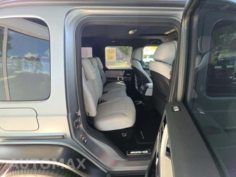 2025 Mercedes-Benz AMG G 63 4MATIC - miniatura 16