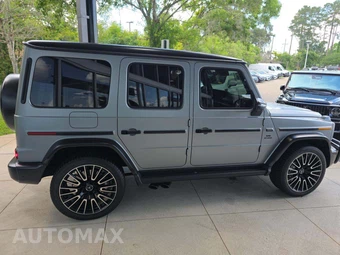 2025 Mercedes-Benz AMG G 63 4MATIC - miniatura 3