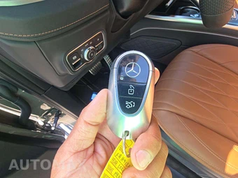 2025 Mercedes-Benz AMG G 63 4MATIC - miniatura 5