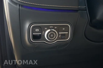 2025 Mercedes-Benz AMG G 63 4MATIC - miniatura 25