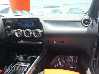 2025 Mercedes-Benz AMG GLA 35 4MATIC - miniatura 19