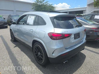 2025 Mercedes-Benz AMG GLA 35 4MATIC - miniatura 2