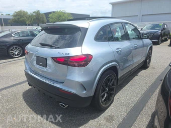 2025 Mercedes-Benz AMG GLA 35 4MATIC - miniatura 3