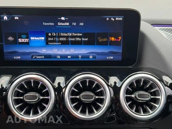 2025 Mercedes-Benz AMG GLA 35 4MATIC - miniatura 25