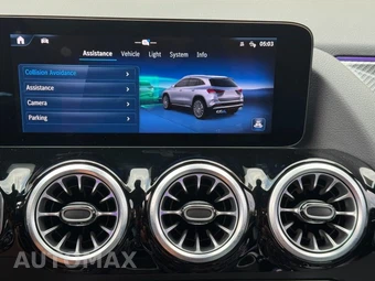 2025 Mercedes-Benz AMG GLA 35 4MATIC - miniatura 27