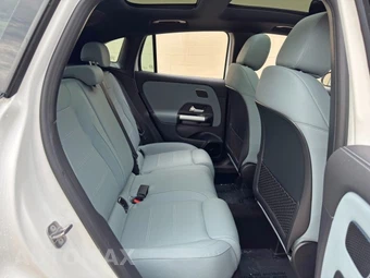 2025 Mercedes-Benz AMG GLA 35 4MATIC - miniatura 42