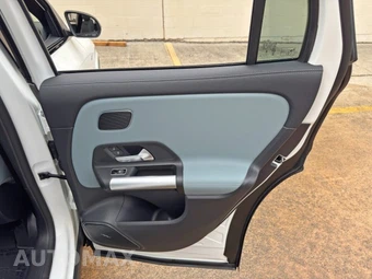 2025 Mercedes-Benz AMG GLA 35 4MATIC - miniatura 46