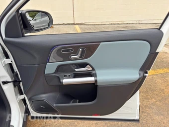 2025 Mercedes-Benz AMG GLA 35 4MATIC - miniatura 47