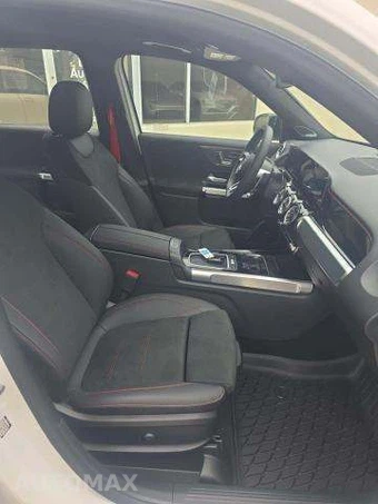 2025 Mercedes-Benz AMG GLB 35 4MATIC - miniatura 19