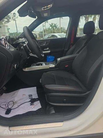 2025 Mercedes-Benz AMG GLB 35 4MATIC - miniatura 7