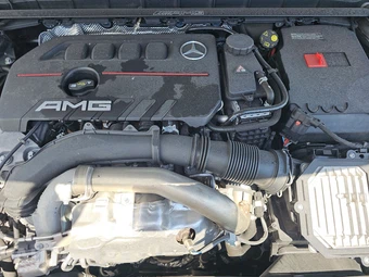 2025 Mercedes-Benz AMG GLB 35 4MATIC - miniatura 22