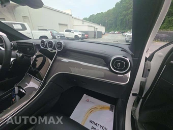 2025 Mercedes-Benz AMG GLC 43 4MATIC - miniatura 19