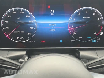 2025 Mercedes-Benz AMG GLC 43 4MATIC - miniatura 18