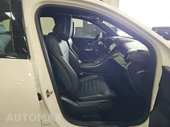 2025 Mercedes-Benz AMG GLC 43 4MATIC - miniatura 8