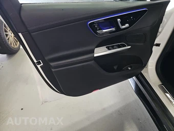 2025 Mercedes-Benz AMG GLC 43 4MATIC - miniatura 9