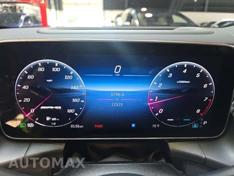 2025 Mercedes-Benz AMG GLC 43 4MATIC - miniatura 9