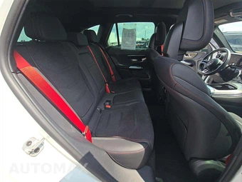 2025 Mercedes-Benz AMG GLC 43 4MATIC - miniatura 13