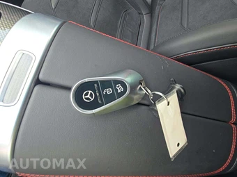 2025 Mercedes-Benz AMG GLC 43 4MATIC - miniatura 5