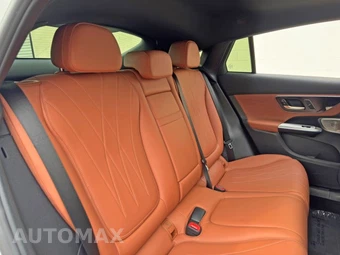 2025 Mercedes-Benz AMG GLC 63 S E Performance 4MATIC - miniatura 42