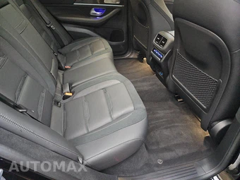 2025 Mercedes-Benz AMG GLE 63 S – miniatura 14