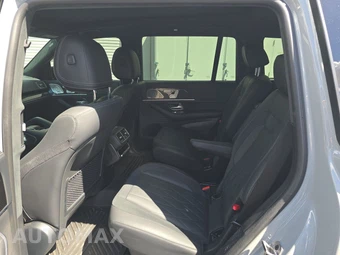 2025 Mercedes-Benz AMG GLS 63 4MATIC+ - miniatura 13