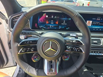 2025 Mercedes-Benz AMG GLS 63 4MATIC+ – miniatura 10