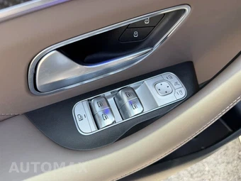 2025 Mercedes-Benz AMG GLS 63 4MATIC+ - miniatura 24