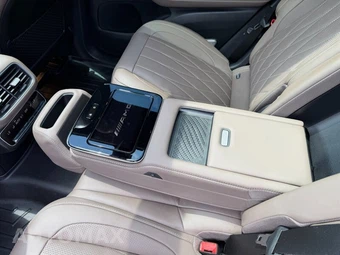 2025 Mercedes-Benz AMG GLS 63 4MATIC+ - miniatura 36